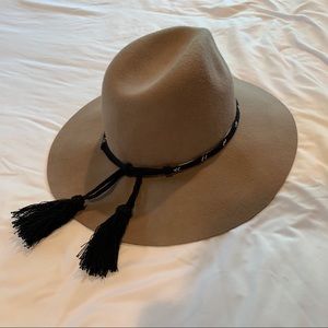 Tan Felt Hat